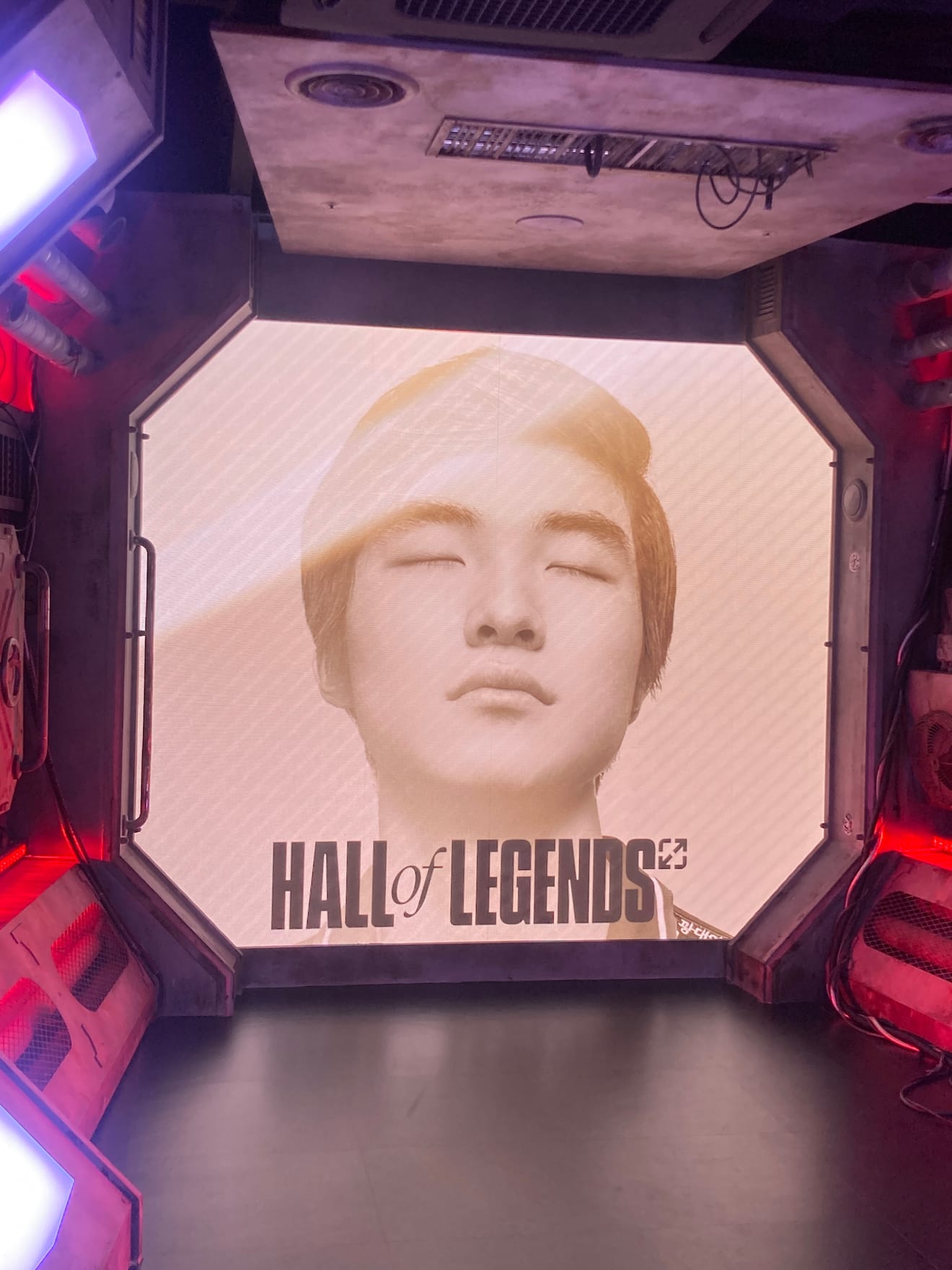LoL Faker: Templo de Faker no HyperX Ground - Exposição, Adoração, Open Run, Simulado, Brindes, Skin da Ahri e Experiência