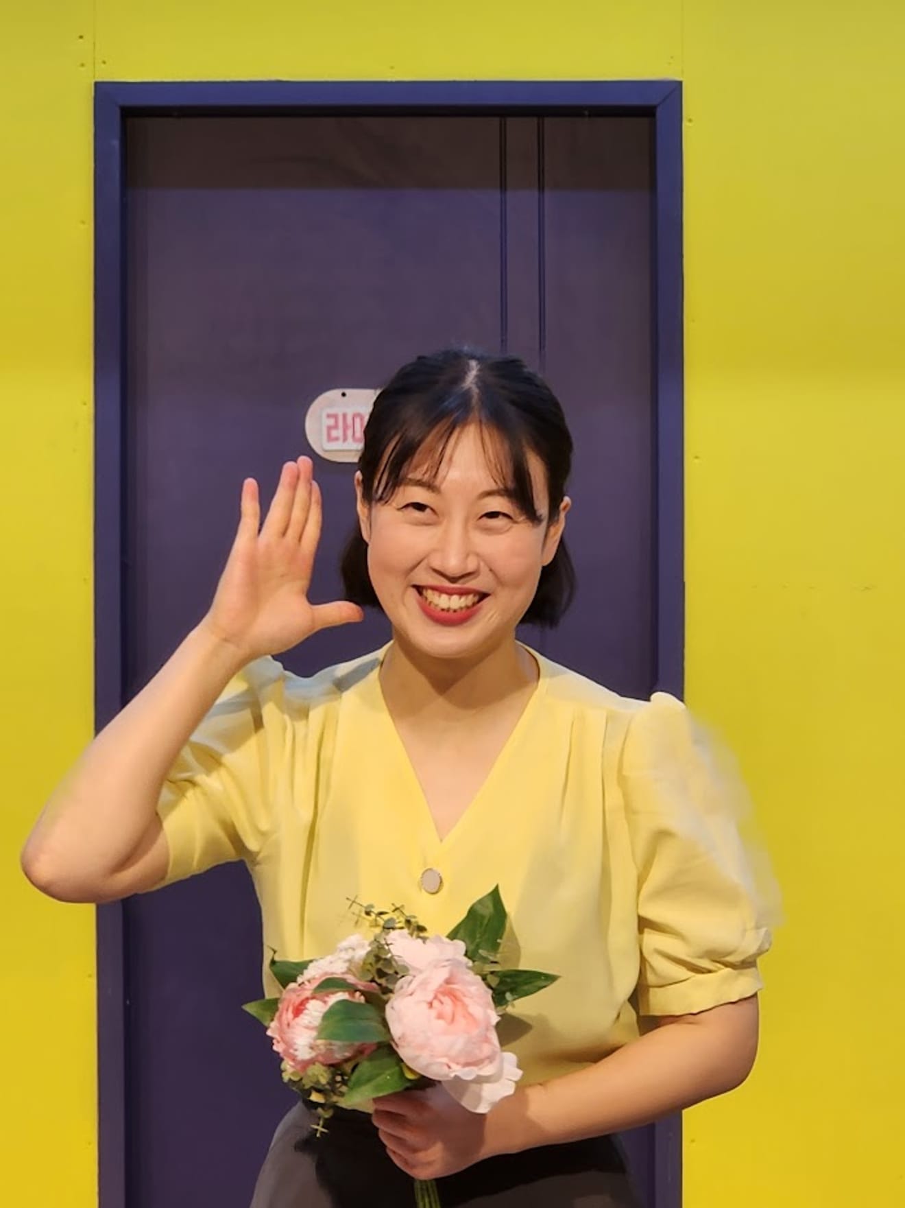 [Play Review] 'Falling in Love: D100', a Romantic Comedy in Daehakro Perfect for Couples' Dates