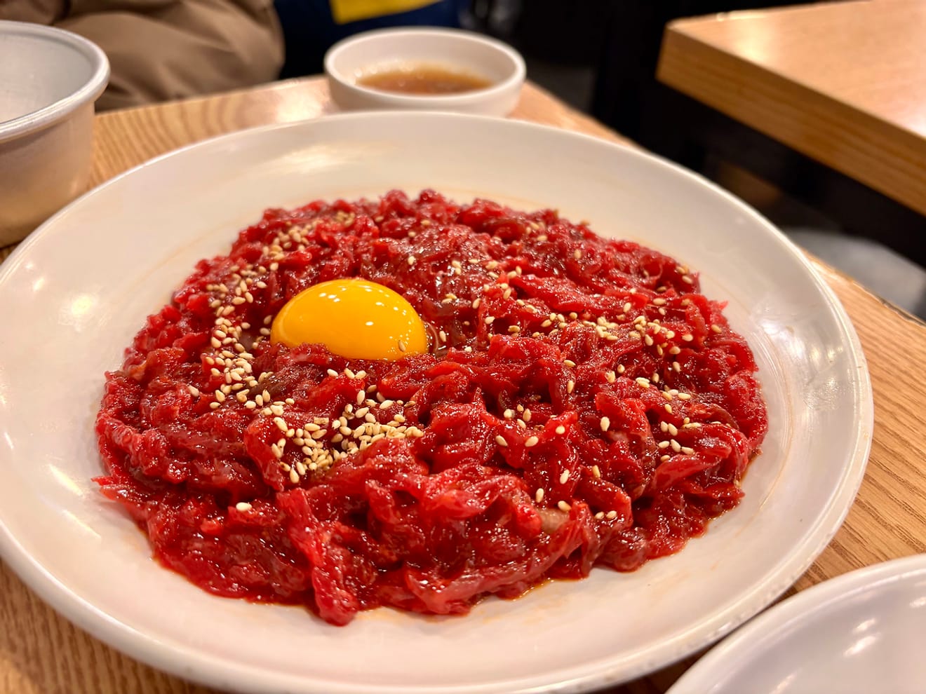 Restaurante ‘Changshin Yukhoe’ em Kwangjang Market