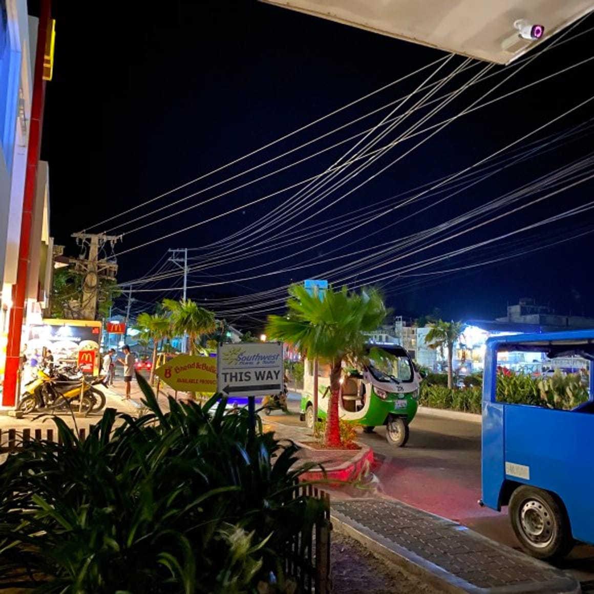 Voyage de 4 nuits et 6 jours à Boracay - Petit-déjeuner au Fairways Resort, City Mall, coucher de soleil sur White Beach, marché de D'Mall