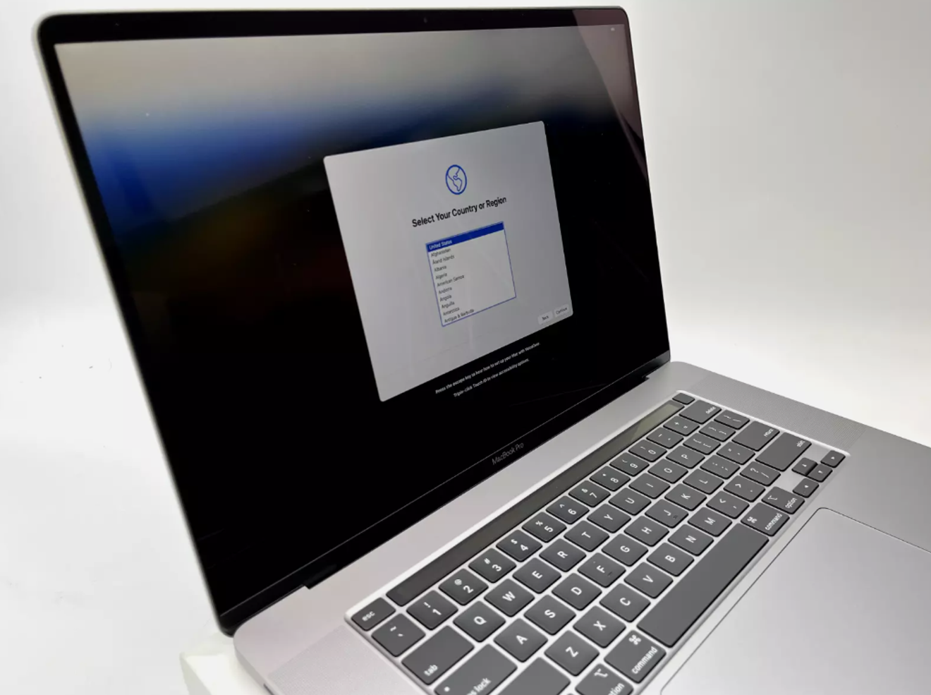 프로페셔널을 위한 최고의 노트북, 6인치 MacBook Pro