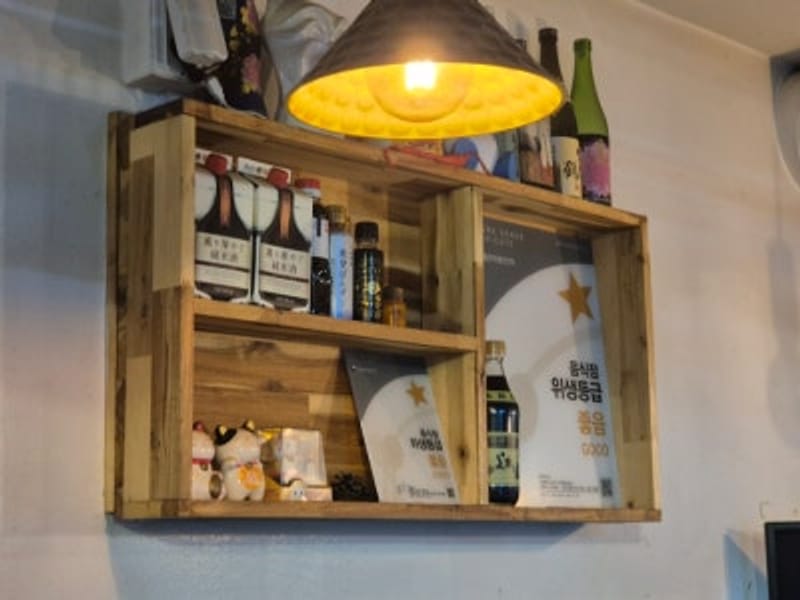 新림站居酒屋我們的壽司：新鮮美味的熟成魚生和壽司