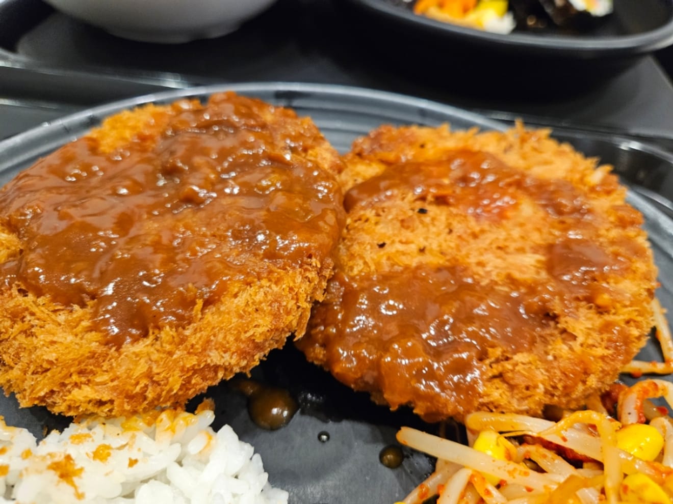 Erfahrungsbericht: Ssa Dakimbap (Kimbap, Tteokbokki, Donkatsu) in Seoul City Hall