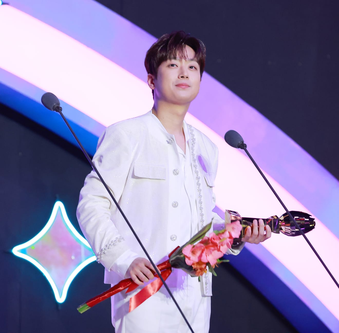 Lee Chan-won... 5 nagród na 2024 KGMA (Korea Grand Music Awards)