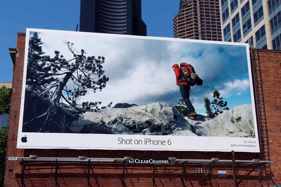 आईफोन 6 के विज्ञापन की तस्वीर