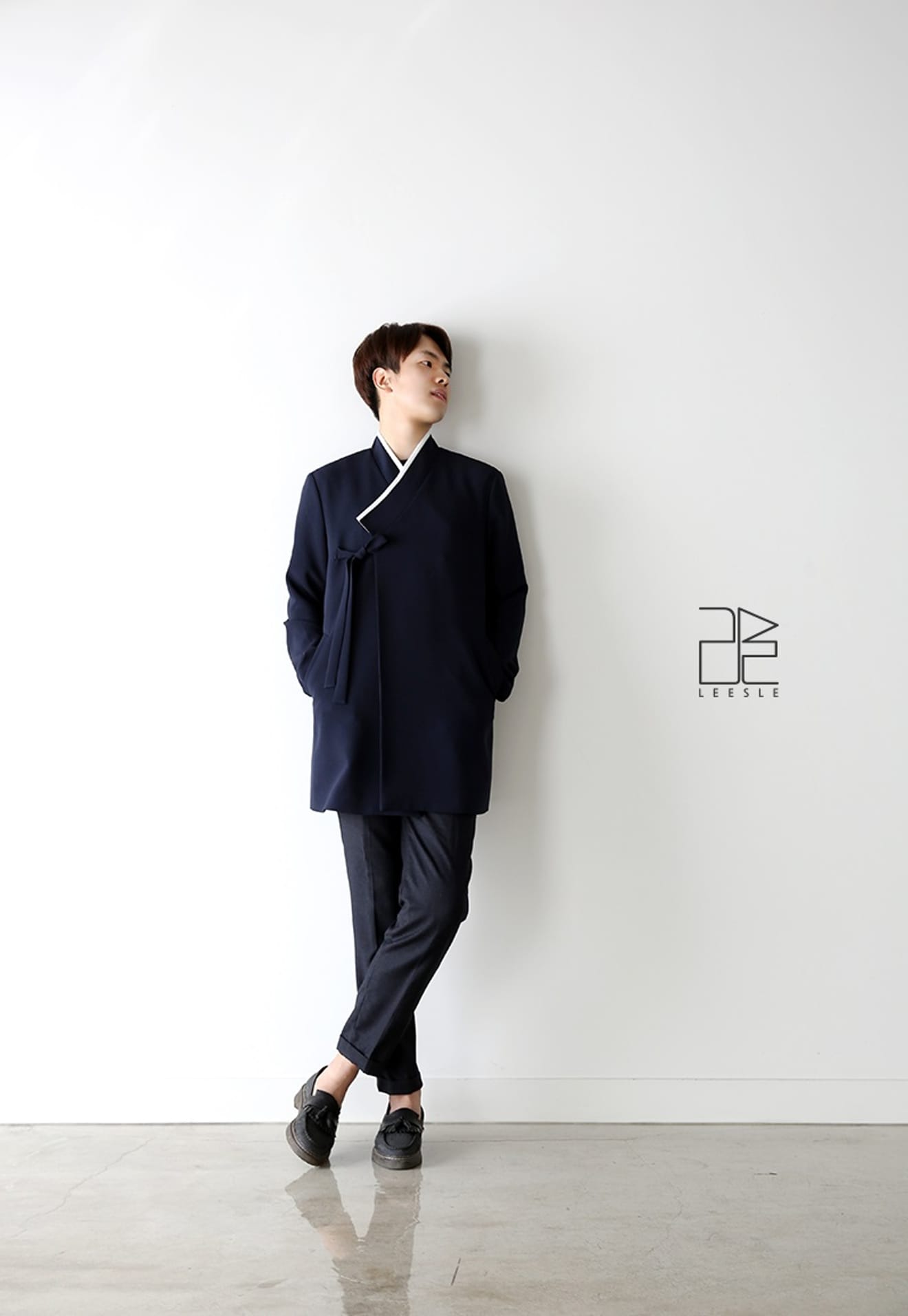 Hombre con chaqueta Durumagi (두루마기)