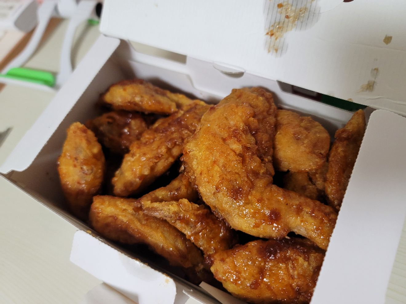 Review do Combo Honey Jumbo Wings com Bolinhos de Milho da Kyochon Chicken