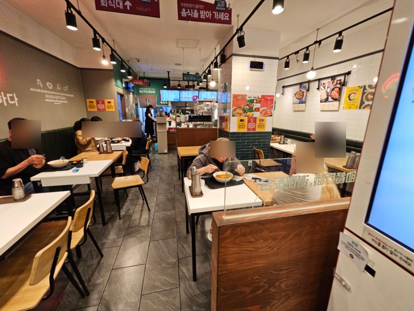 Erfahrungsbericht: Ssa Dakimbap (Kimbap, Tteokbokki, Donkatsu) in Seoul City Hall