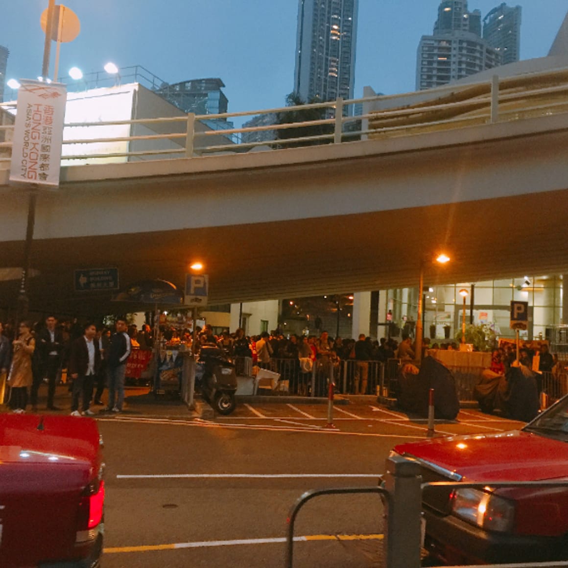 [Viagem a Hong Kong] Como subir ao Victoria Peak sem filas! Reserve com um grupo de turismo😉