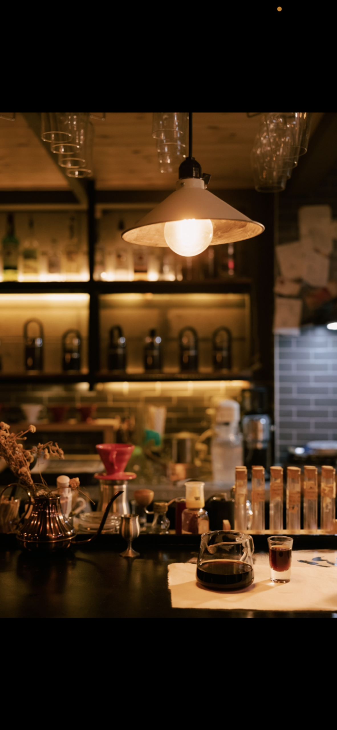 A Mangwon Cafe Where You Can Customize Your Tea, Coffee, and Cocktails with Your Desired Sentence