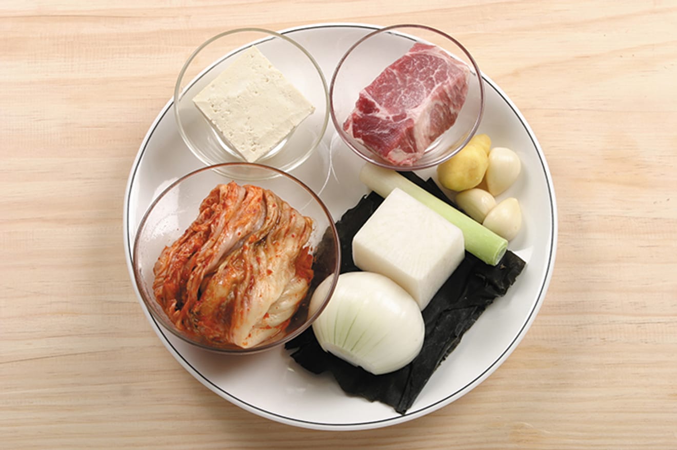 김치찌개 없인 못 산다! 한국인의 소울푸드를 파헤쳐 봅시다