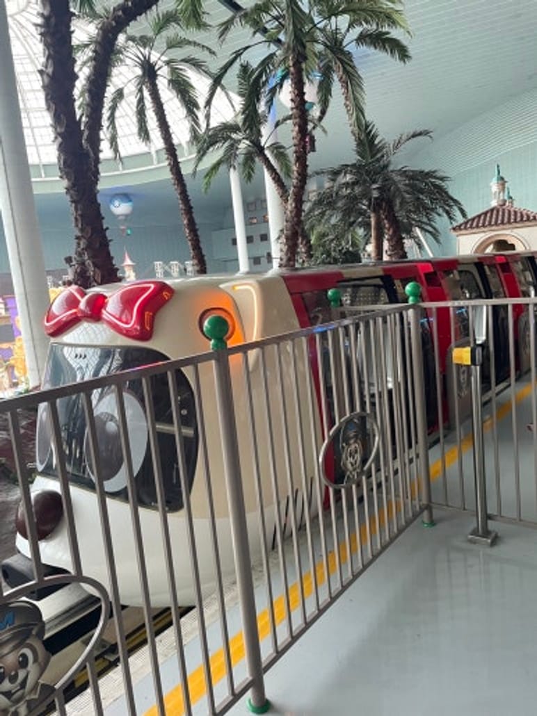 ประสบการณ์จากผู้ใหญ่ชาวญี่ปุ่น 3 คนที่ Lotte World (ตั๋ว 54,000 วอน)