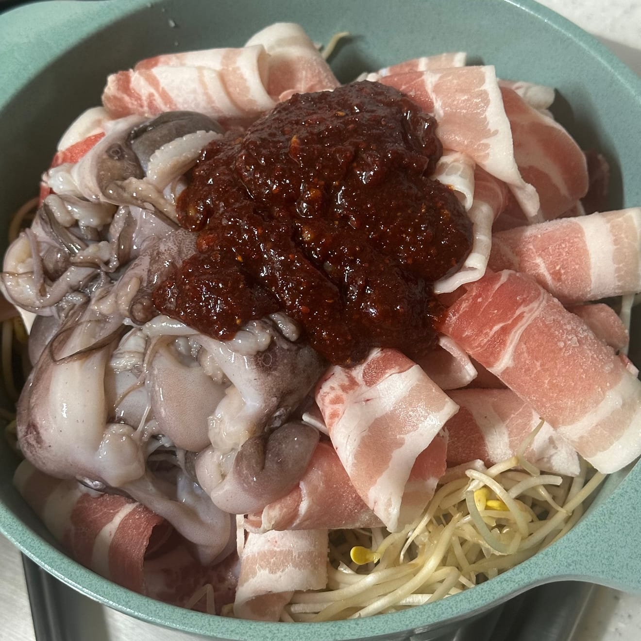 쭈꾸미と三枚肉炒め 쭈삼作り