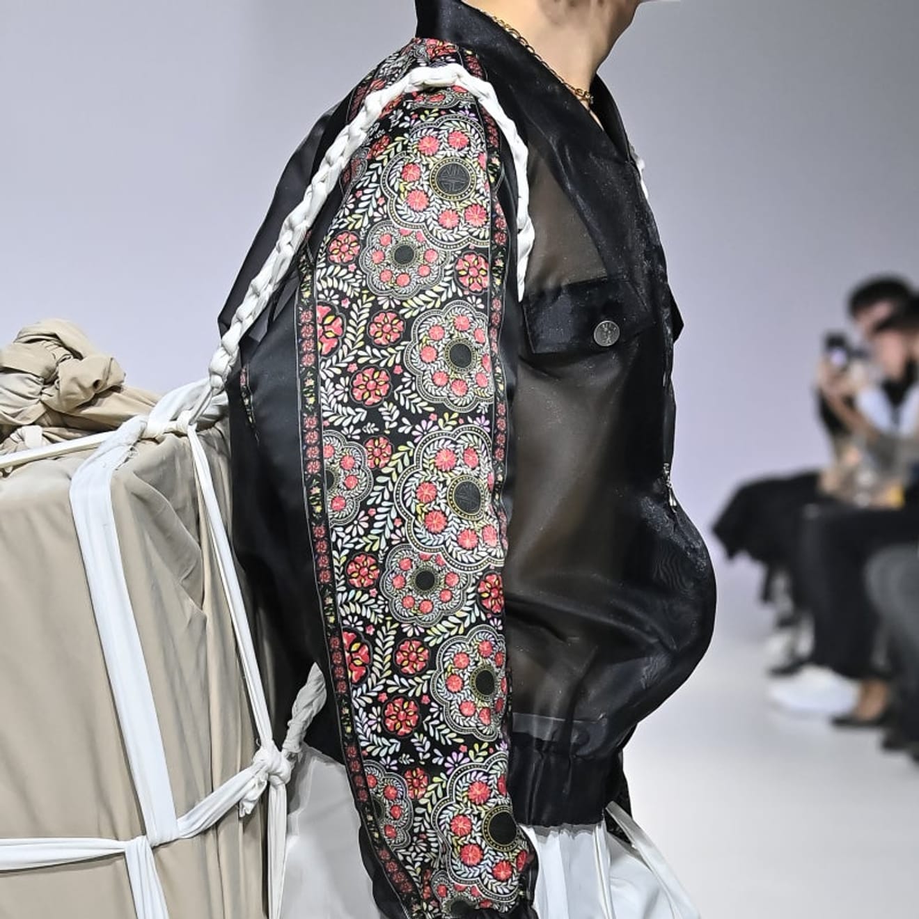 [Sınırlı Sayıda] Şeffaf Kırmızı Ceket Siyah Ceket Benzersiz Modern Hanbok