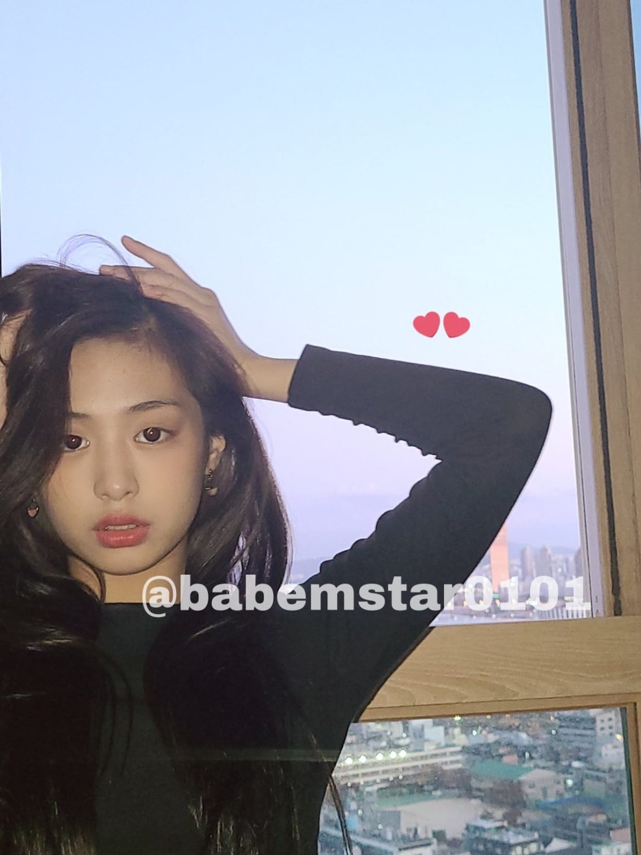 Beymonster Ah-yeon: Foto del passato, infanzia e foto di diploma