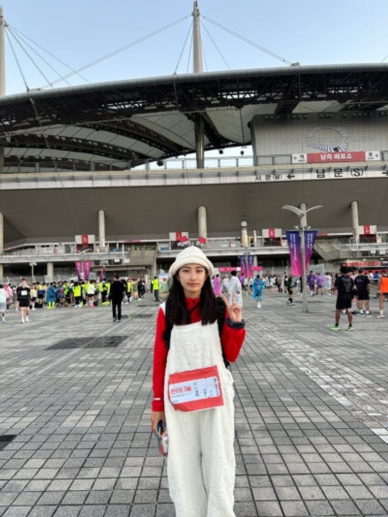 Hơn 37.000 người tham gia, đăng ký bổ sung cho Maratong Seoul JTBC 2024 đã hết, tôi đã đến cổ vũ với trang phục (Cuộc thi tuyển chọn trang phục độc đáo của hãng hàng không Eastar)