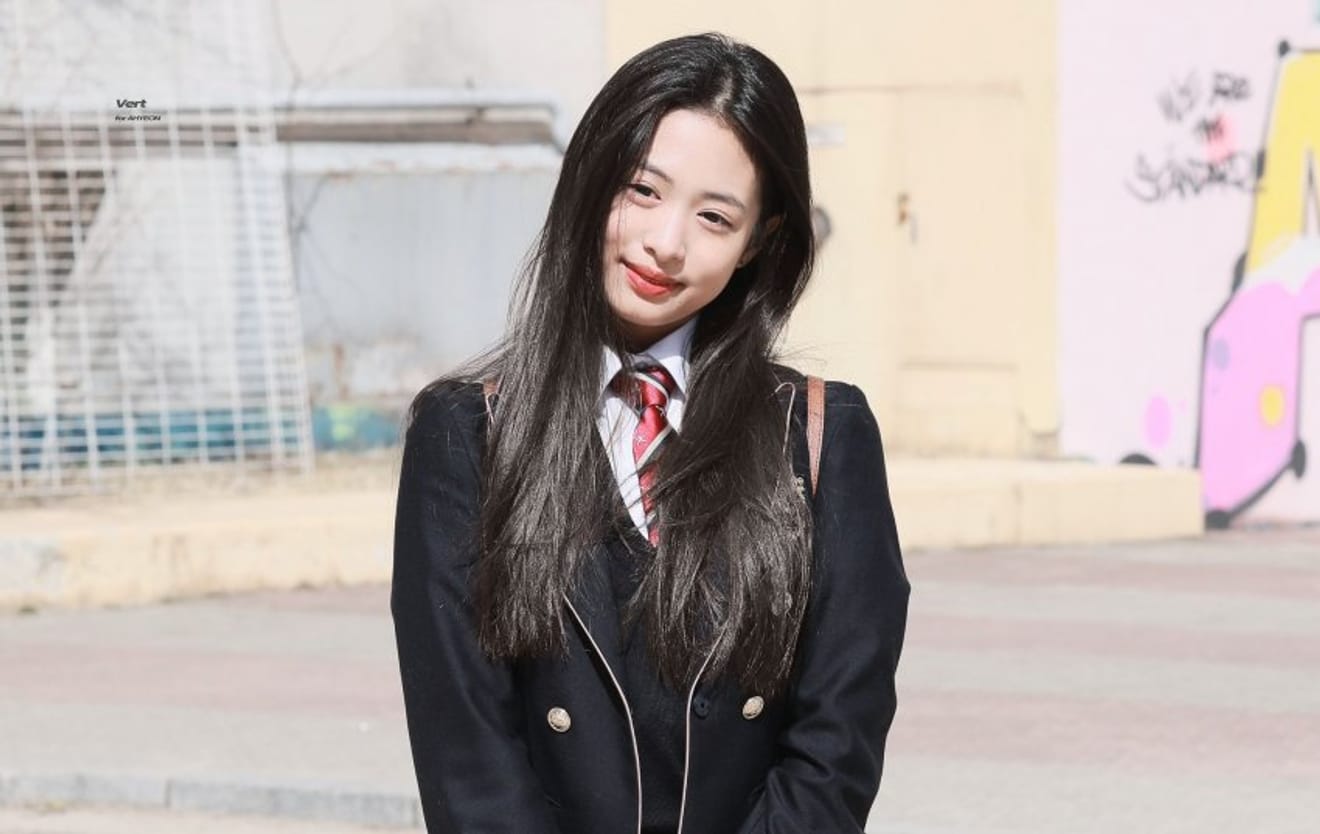 Kumpulan Foto Masa Lalu, Masa Kecil, dan Foto Lulusan Ahhyun Baymonster Sebelum Debut